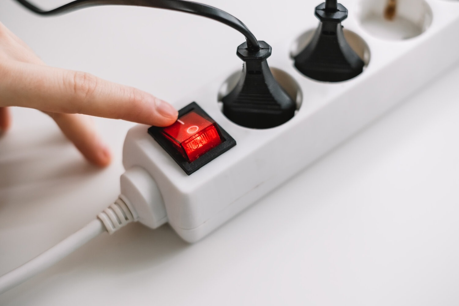 Understanding Surge Protectors: A Guide for Glenfield Park & Wagga Wagga Homeowners
