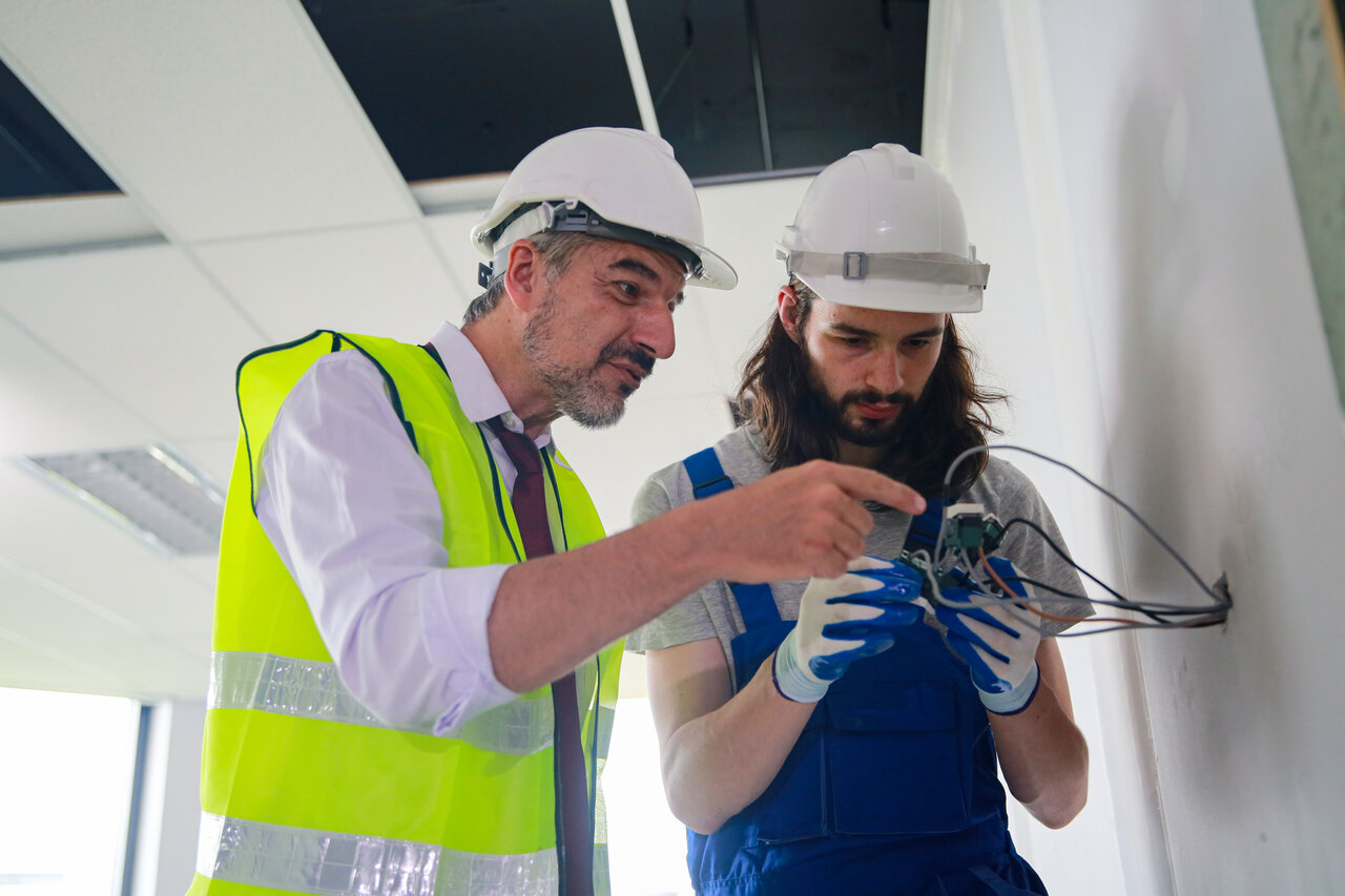 A Comprehensive Guide to Electrical Safety Inspections for Homeowners and Businesses