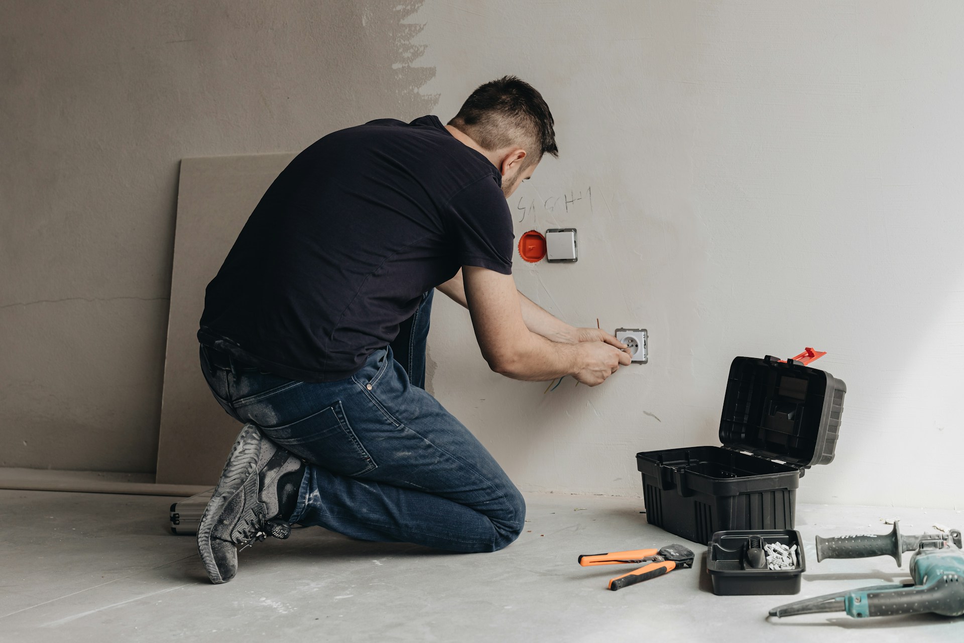 DIY Tips for Simple Electrical Repairs at Home