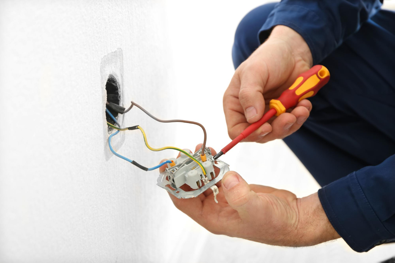 How to Perform Basic Electrical Repairs at Home Safely